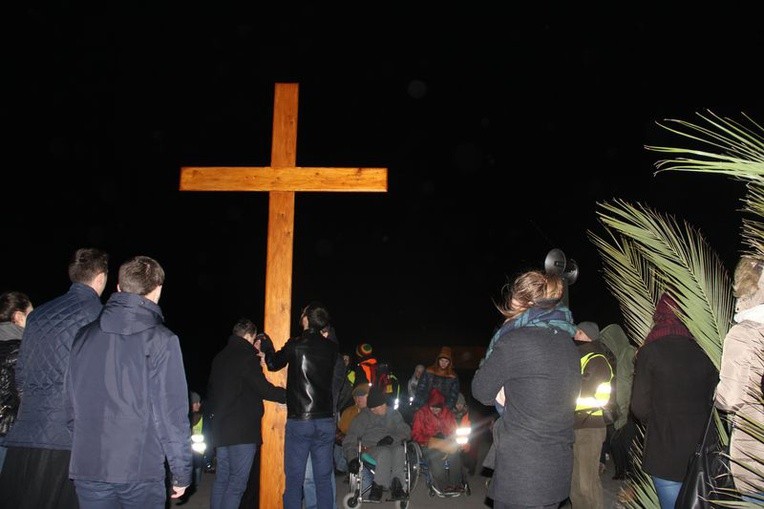 Droga Krzyżowa na Majdanku