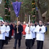 Liturgii Niedzieli Męki Pańskiej towarzyszy procesja z palmami