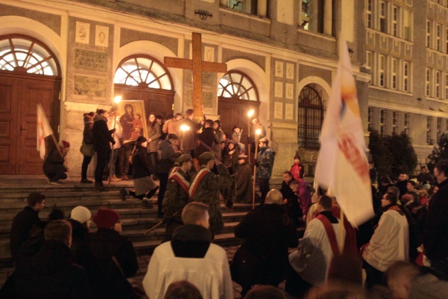 Droga Krzyżowa ulicami Legnicy