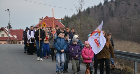 Droga Krzyżowa w Glisnem