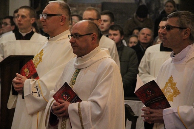 Uroczystość święceń biskupich o. Jacka Kicińskiego - cz.1