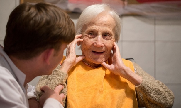 Chorych nawiedzać – kilka słów o zyskiwaniu