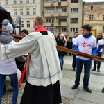 Początek peregrynacji krzyża i ikony w Świdnicy