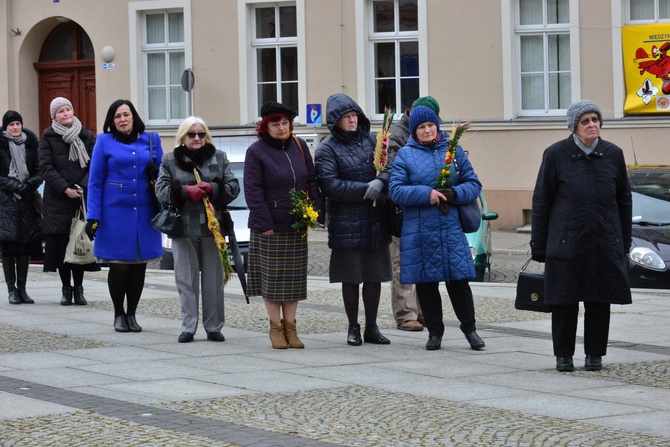 Początek peregrynacji krzyża i ikony w Świdnicy