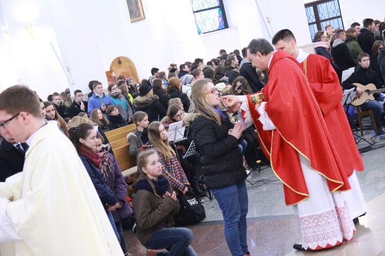 Synaj w Tarnowie. Eucharystia w kościele pw. bł. Karoliny