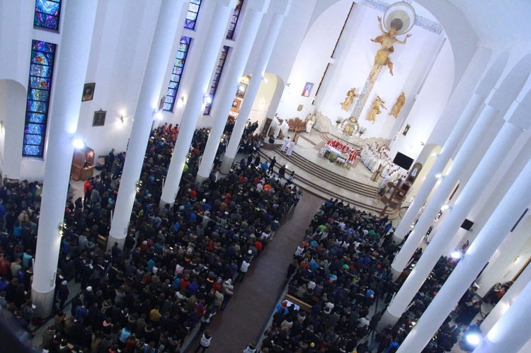 Synaj w Tarnowie. Eucharystia w kościele pw. bł. Karoliny