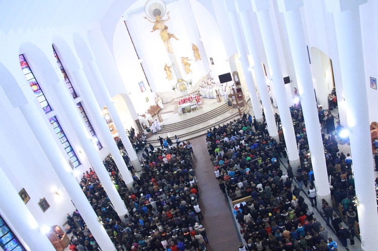 Synaj w Tarnowie. Eucharystia w kościele pw. bł. Karoliny