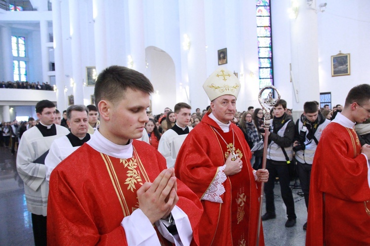 Synaj w Tarnowie. Eucharystia w kościele pw. bł. Karoliny