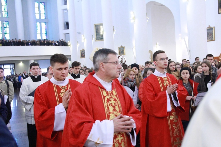 Synaj w Tarnowie. Eucharystia w kościele pw. bł. Karoliny