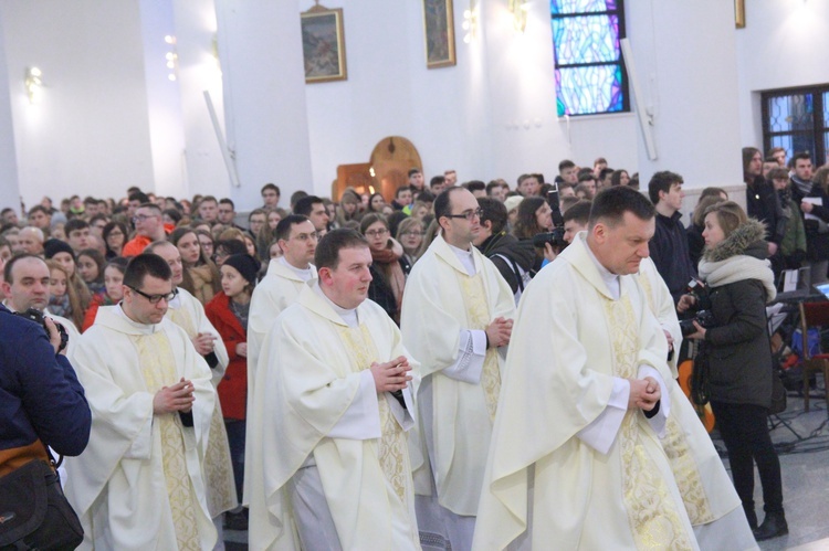 Synaj w Tarnowie. Eucharystia w kościele pw. bł. Karoliny