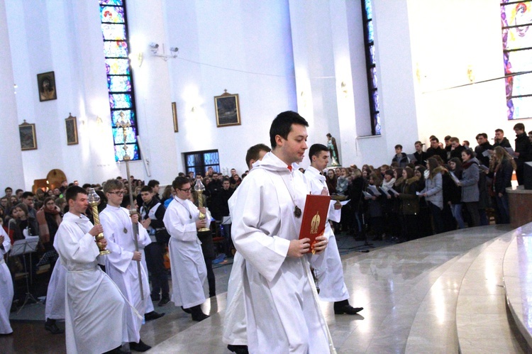 Synaj w Tarnowie. Eucharystia w kościele pw. bł. Karoliny