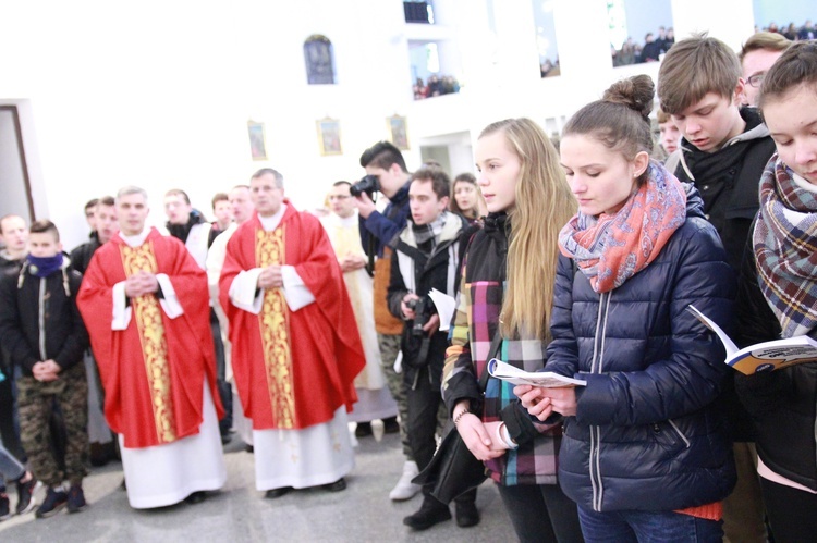 Synaj w Tarnowie. Eucharystia w kościele pw. bł. Karoliny