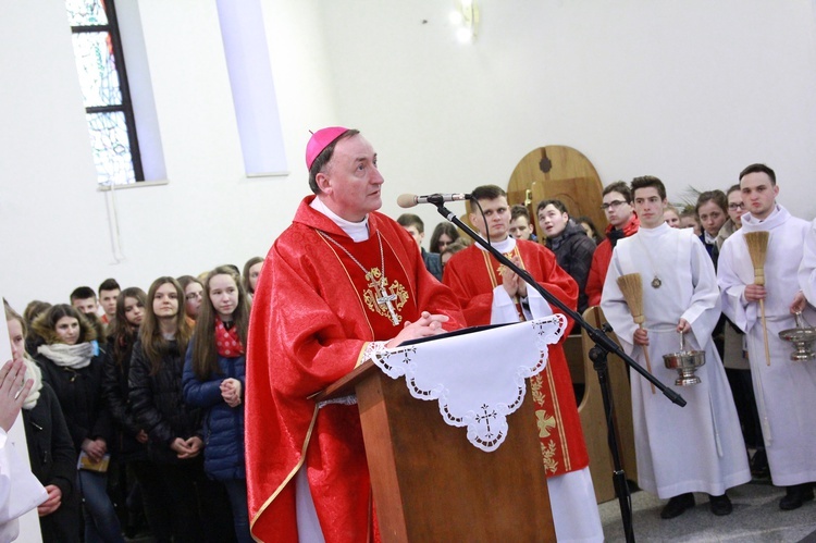 Synaj w Tarnowie. Eucharystia w kościele pw. bł. Karoliny