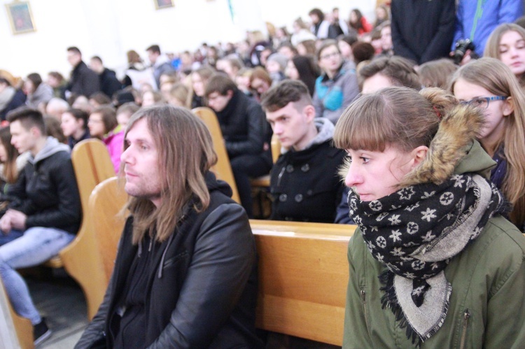 Synaj w Tarnowie. Eucharystia w kościele pw. bł. Karoliny