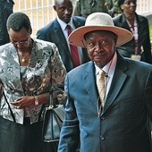 Prezydent Yoweri Museveni z małżonką Janet 