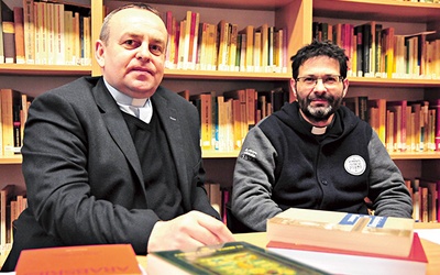  Księża profesorowie Jacenty Mastej (po lewej)  i Krzysztof Kaucha