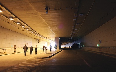  Tunel ma prawie 500 metrów długości