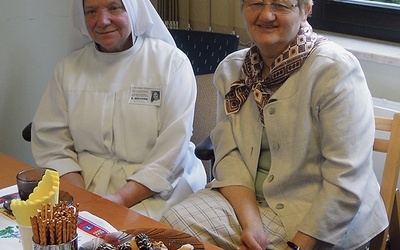  – Hospicjum to wypełnienie jednej z misji Kościoła. Tu jedni za drugich się modlą i pomagają sobie – mówi Ewa Bodek (po prawej na zdjęciu z 2011 roku)