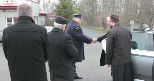 Za murami więzienia