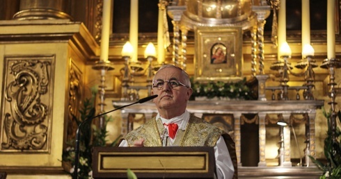Dziękujcie, proście i przepraszajcie za kapłanów!