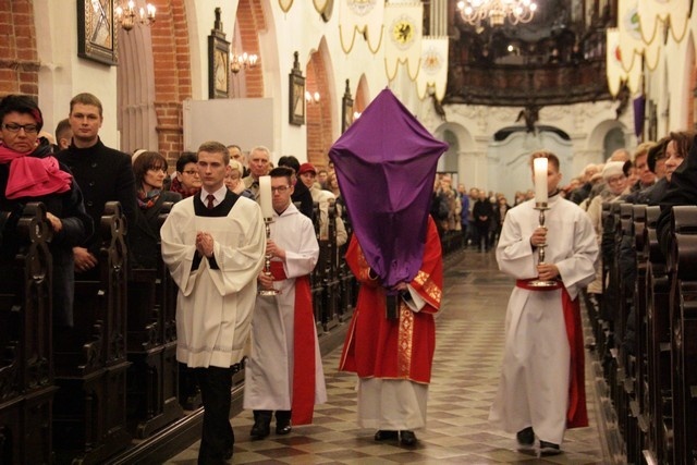 Wielki Piątek w katedrze oliwskiej