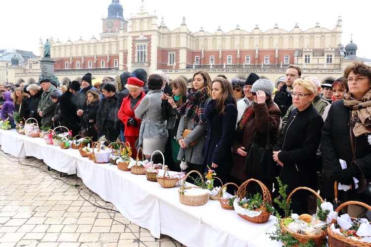 Święcenie pokarmów w Krakowie 2016