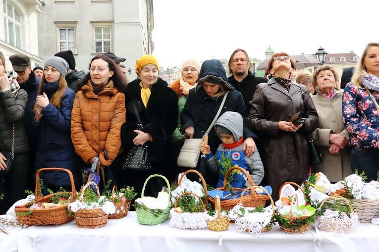 Święcenie pokarmów w Krakowie 2016