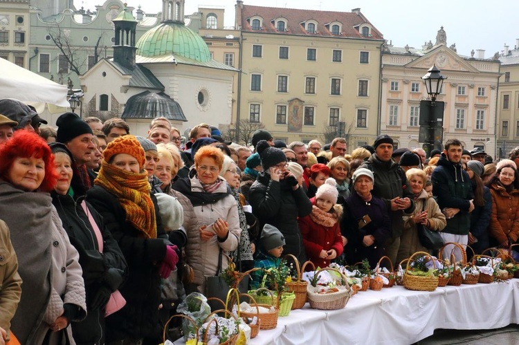 Święcenie pokarmów w Krakowie 2016