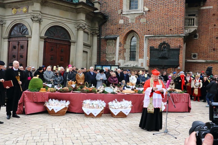 Święcenie pokarmów w Krakowie 2016