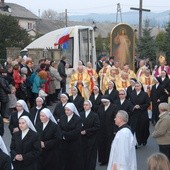 Procesja do kościoła w Białej Niżnej