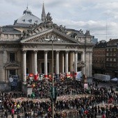 Trzy osoby oskarżone o udział w organizacji terrorystycznej