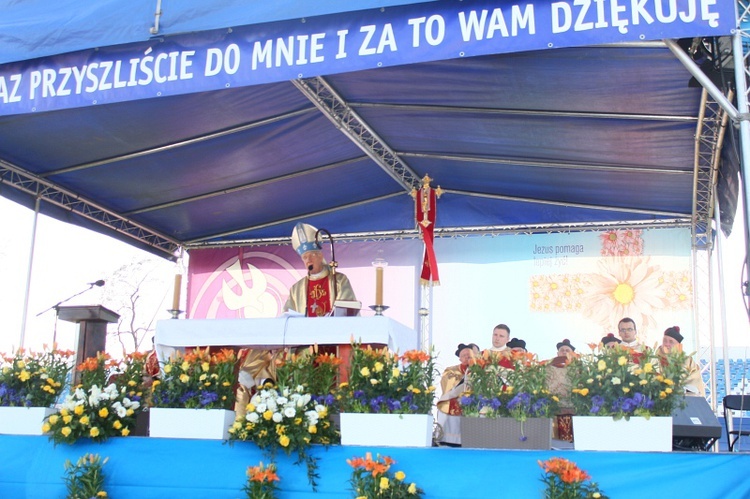 Msza papieska na stadionie