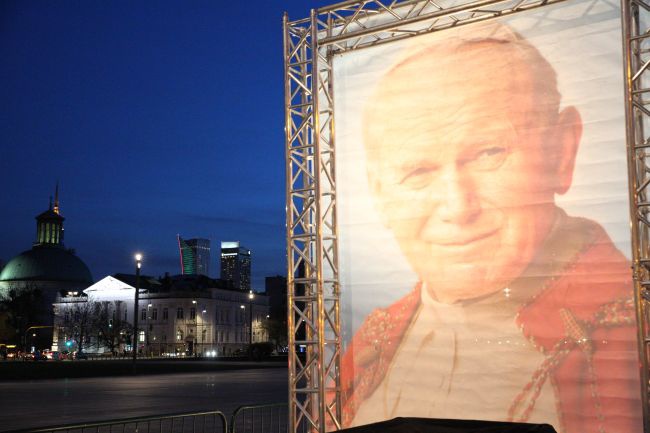 Warszawa pamięta o papieżu