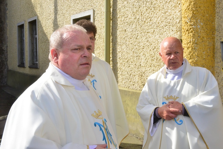 Kard. Bertone w Świebodzicach