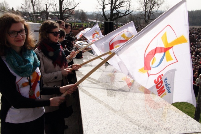 Rozdanie gałązek oliwnych w Łagiewnikach i obchody Niedzieli Miłosierdzia