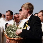 Rozdanie gałązek oliwnych w Łagiewnikach i obchody Niedzieli Miłosierdzia