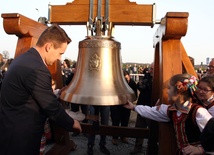 Na Campus Misericordiae zabrzmiał Dzwon Miłosierdzia