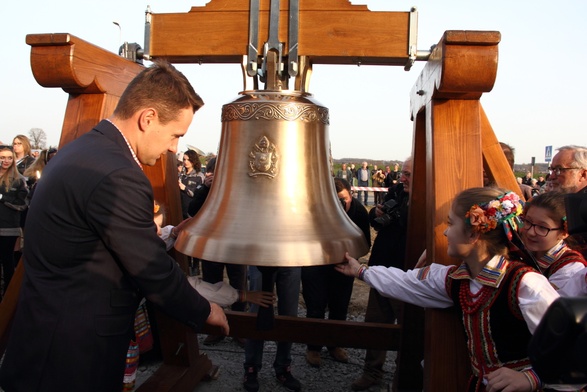 Na Campus Misericordiae zabrzmiał Dzwon Miłosierdzia