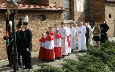 Wprowadzenie relikwii błogosławionych franciszkanów Krasów