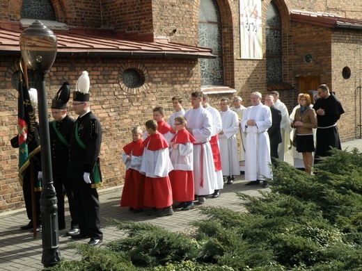 Wprowadzenie relikwii błogosławionych franciszkanów Krasów