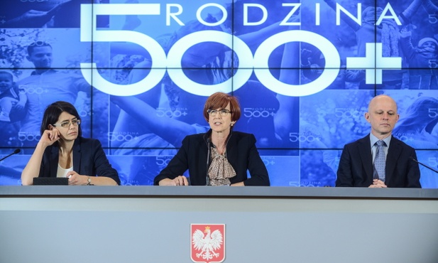 "Rodzina 500 plus". Pieniądze w drodze