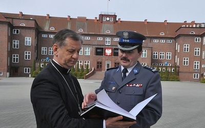 Biskup polowy u przyszłych policjantów