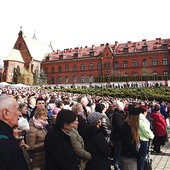 Na uroczystości przyjechały tłumy