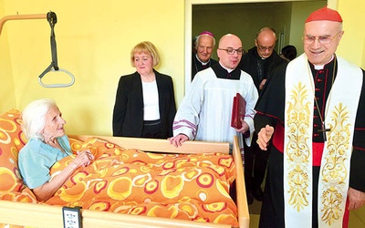 Kardynał po spotkaniu ogólnym odwiedził obłożnie chorych