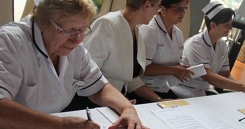 Pielęgniarki biją na alarm!