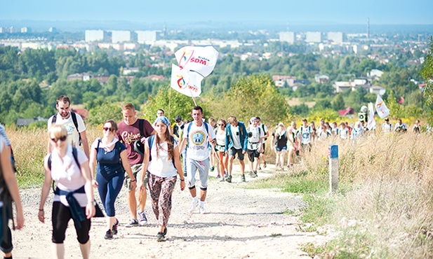 Latem młodzi archidiecezji czekający na ŚDM wybrali się na pieszą pielgrzymkę z Katowic na Jasną Górę