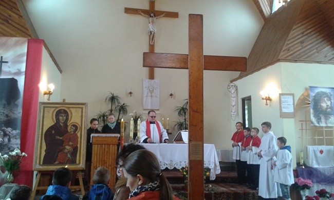 Symbole ŚDM w Smogorzowie i Idzikowicach