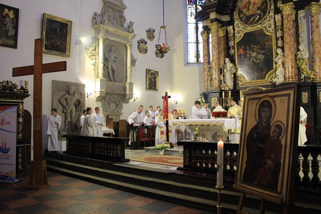 Symbole ŚDM w Oleśnicy