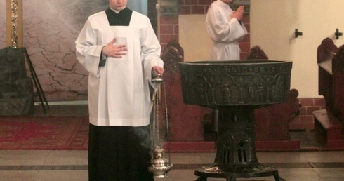 Pokaż chrzcielnicę! 