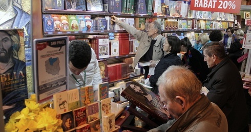 Katolickiej książce ciasno w Arkadach